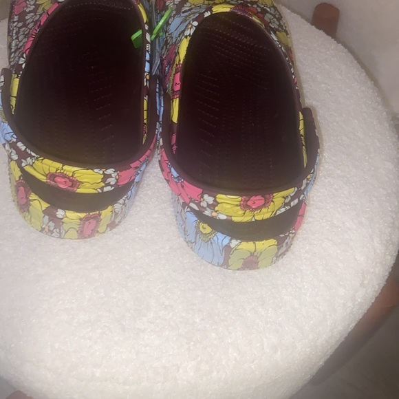 12 🔖 CROCS Classic Retro Floral Clog #208954 RARE - Picture 9 of 12